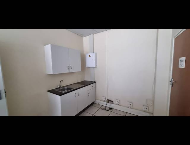 340M² OFFICE TO LET IN KRUGERSDORP CENTRAL